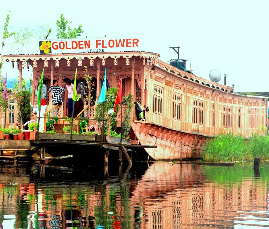 ホテル Golden Flower Heritage Houseboat Nagin Bagh エクステリア 写真